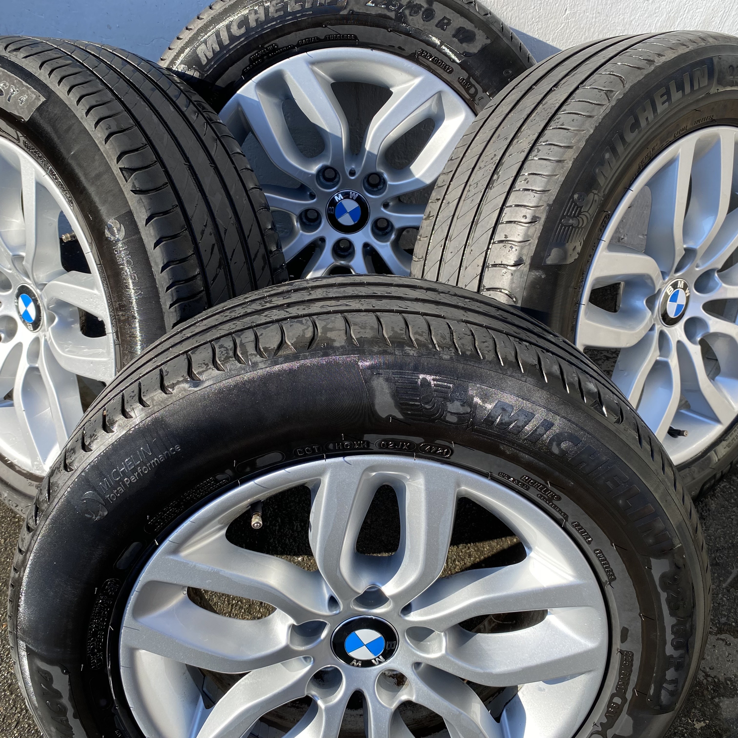 Kompletta Sommarhjul | 17" BMW 6787576 X3 F25 + X4 F26 | 5x120 7.5x17 ET32 72.6 + 225/60 R17 99V Michelin Primacy 4 | V47-2021 | 4mm | 4m | 3.5mm | 3.5mm  - 3