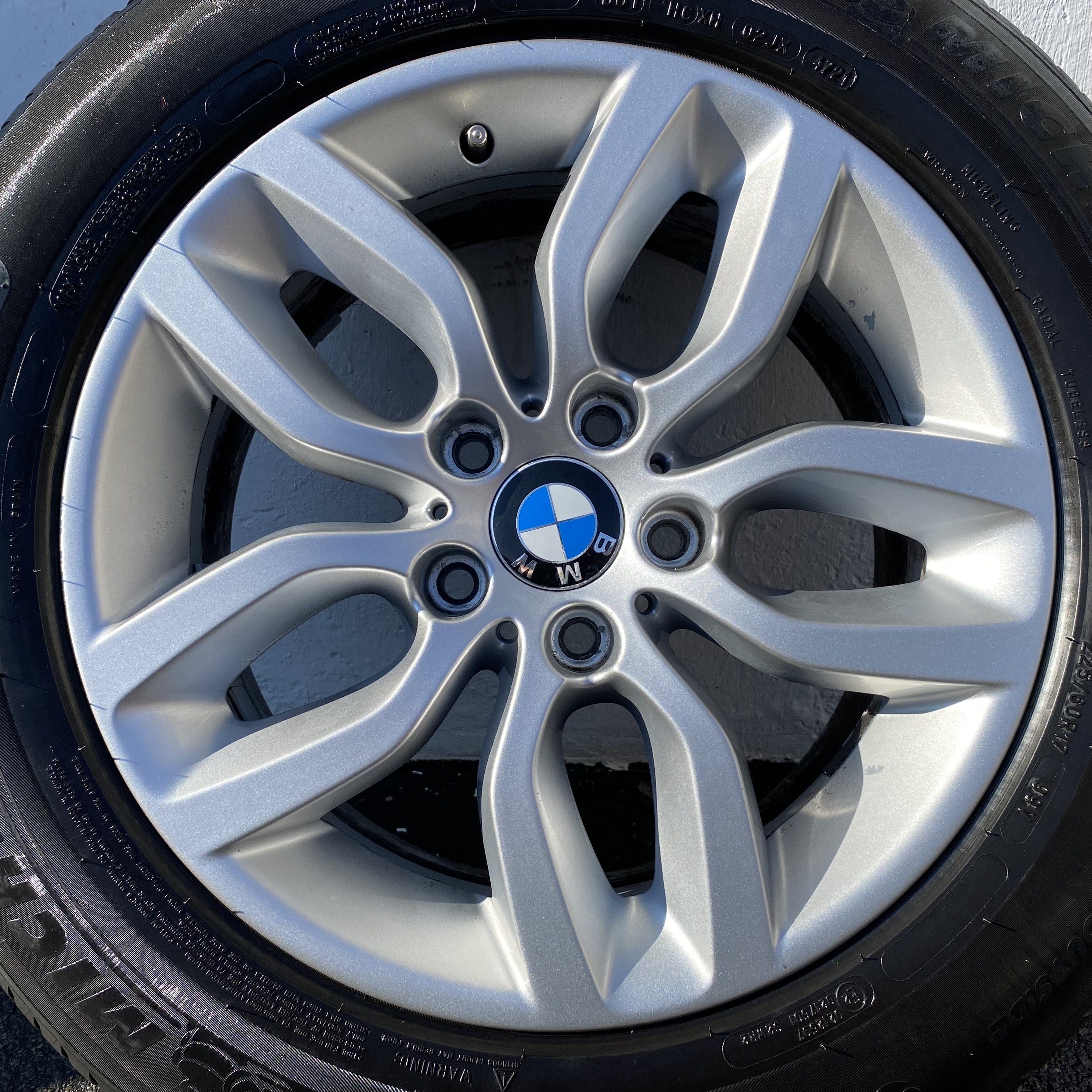 Kompletta Sommarhjul | 17" BMW 6787576 X3 F25 + X4 F26 | 5x120 7.5x17 ET32 72.6 + 225/60 R17 99V Michelin Primacy 4 | V47-2021 | 4mm | 4m | 3.5mm | 3.5mm  - 12