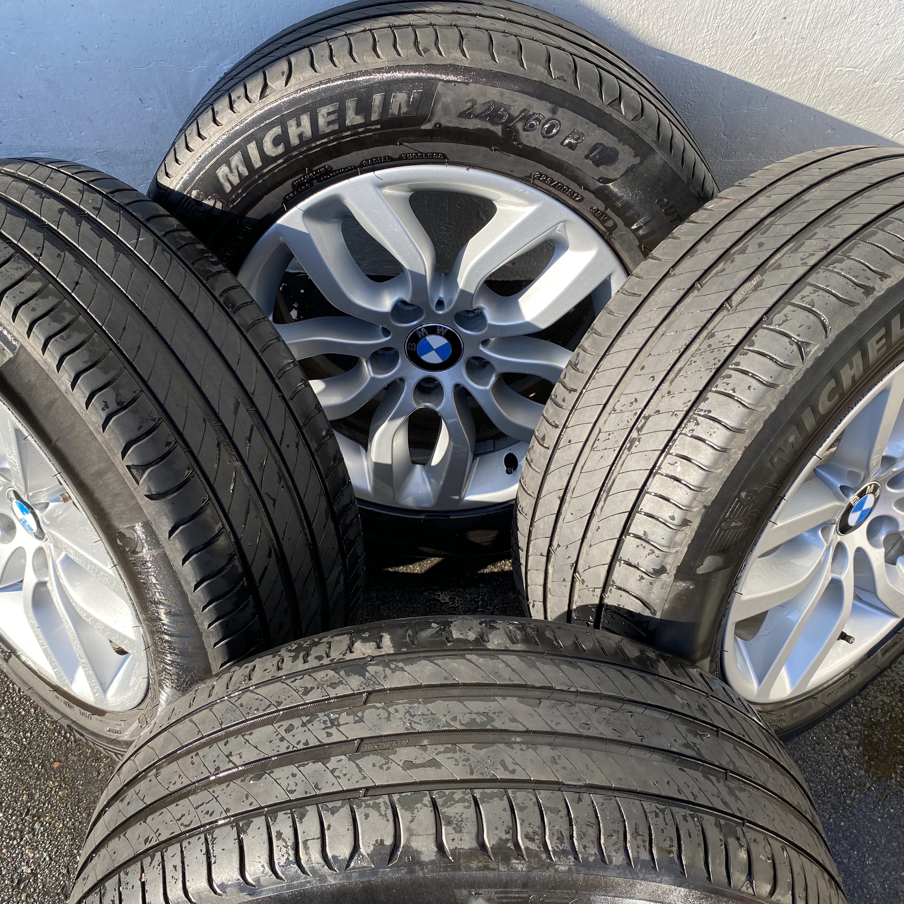 Kompletta Sommarhjul | 17" BMW 6787576 X3 F25 + X4 F26 | 5x120 7.5x17 ET32 72.6 + 225/60 R17 99V Michelin Primacy 4 | V47-2021 | 4mm | 4m | 3.5mm | 3.5mm  - 4