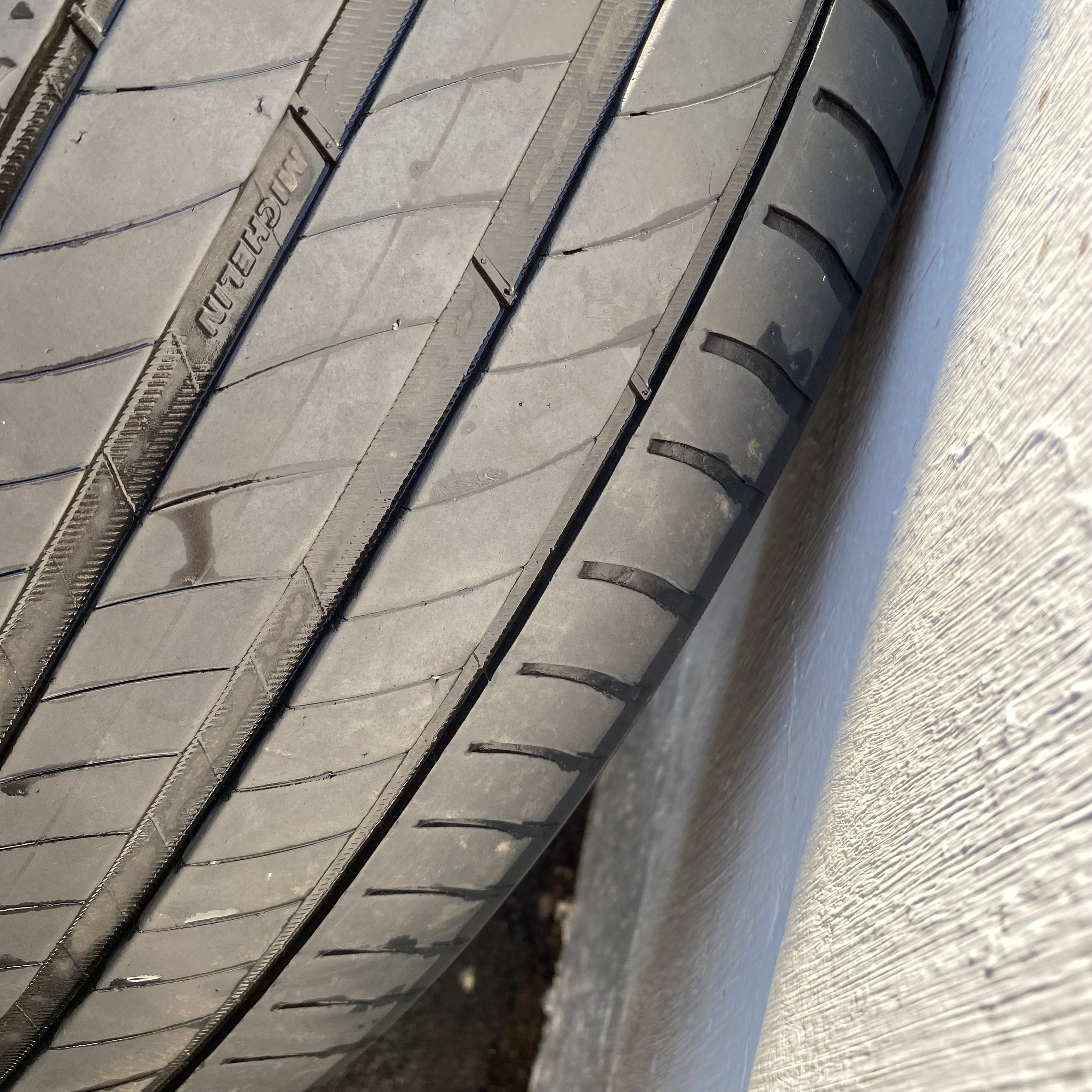 Kompletta Sommarhjul | 17" BMW 6787576 X3 F25 + X4 F26 | 5x120 7.5x17 ET32 72.6 + 225/60 R17 99V Michelin Primacy 4 | V47-2021 | 4mm | 4m | 3.5mm | 3.5mm  - 7