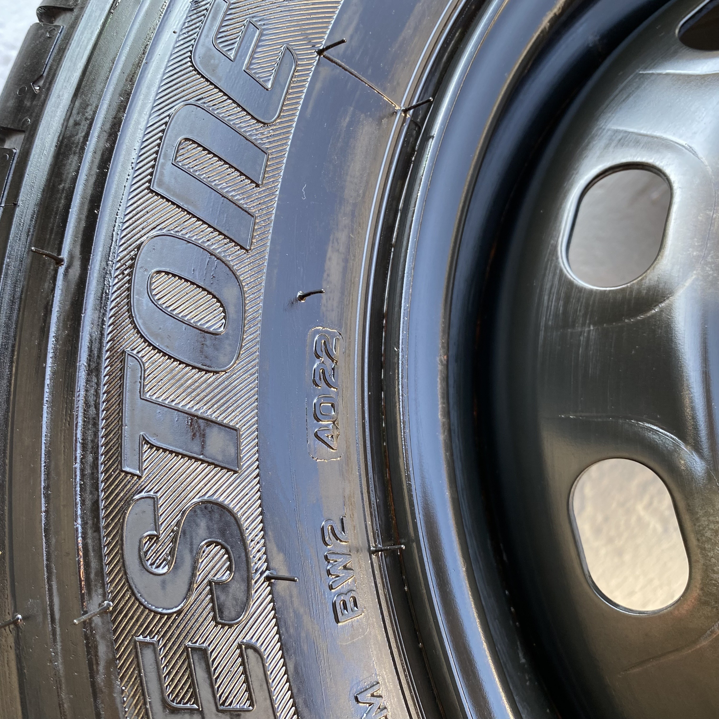 Kompletta Sommarhjul | 16" OPEL VIVARO | 5x114.3 6x16 ET50 66.1 + 2 st 205/65 R16C 107/105T Continental ContiVanContact 200 | V38-2021 | 8.4mm | 7.8mm + 2 st 205/65 R16C 107/105T Bridgestone Duravis R660 Eco | V40-2022 | 6.6mm | 5.8m - 13
