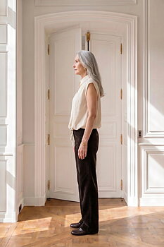 Lotus drawstring shirt- atelier Taktil