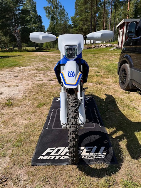 Husqvarna FE250 2025 Heritage / 104tim / Räntefritt 24mån - 12