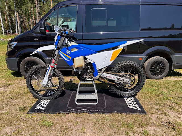 Husqvarna FE250 2025 Heritage / 104tim / Räntefritt 24mån - 2