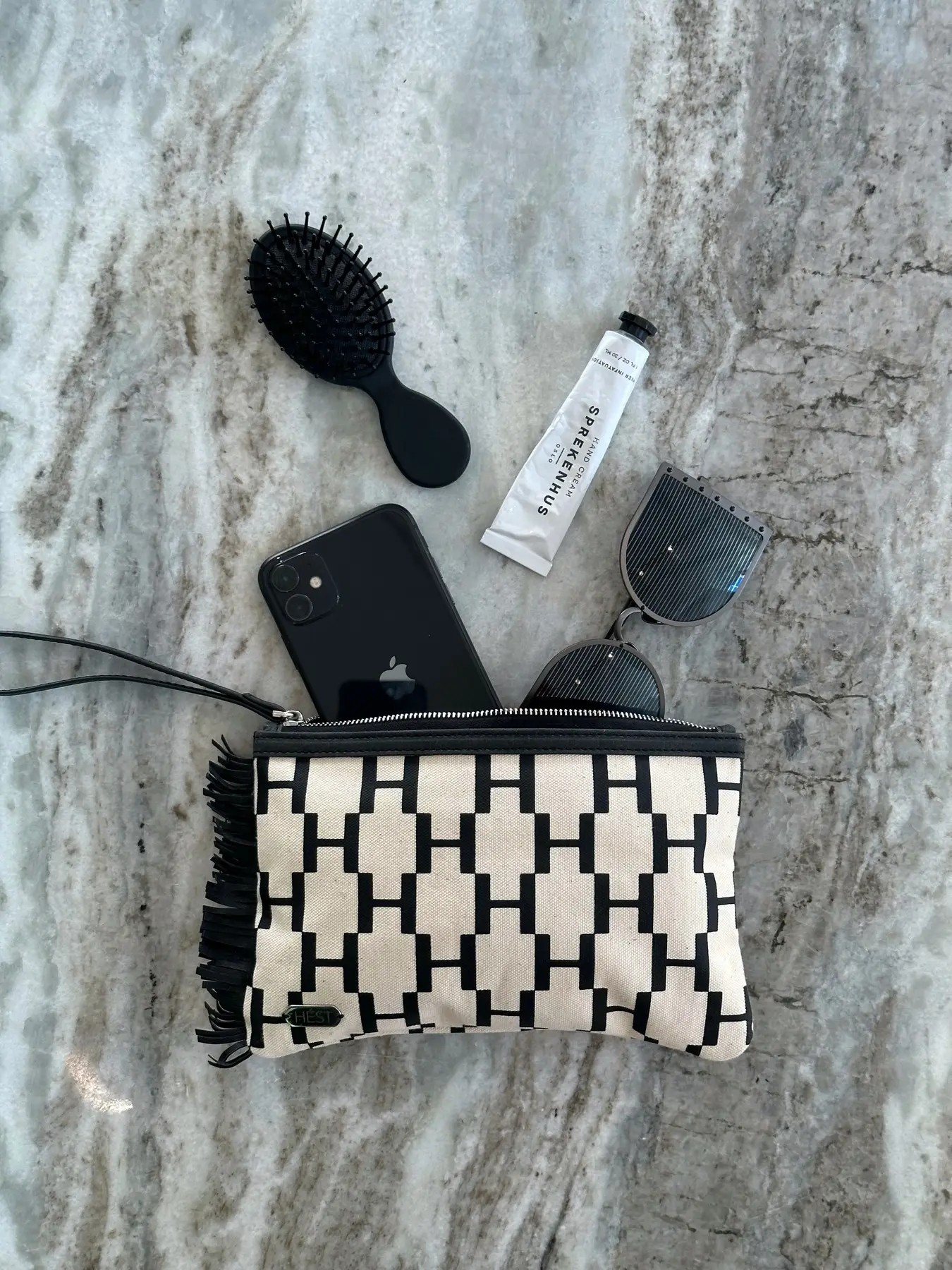 Monica Pouch - Hést - 3