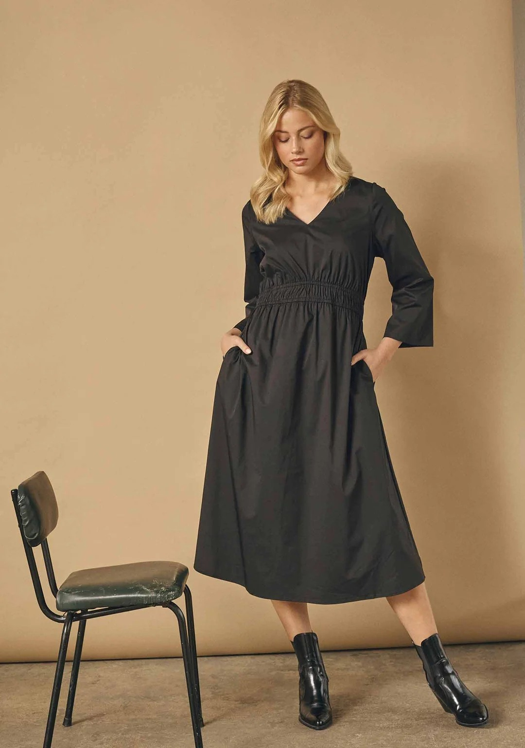 Sigga Sleeve Dress - Black - Isay
