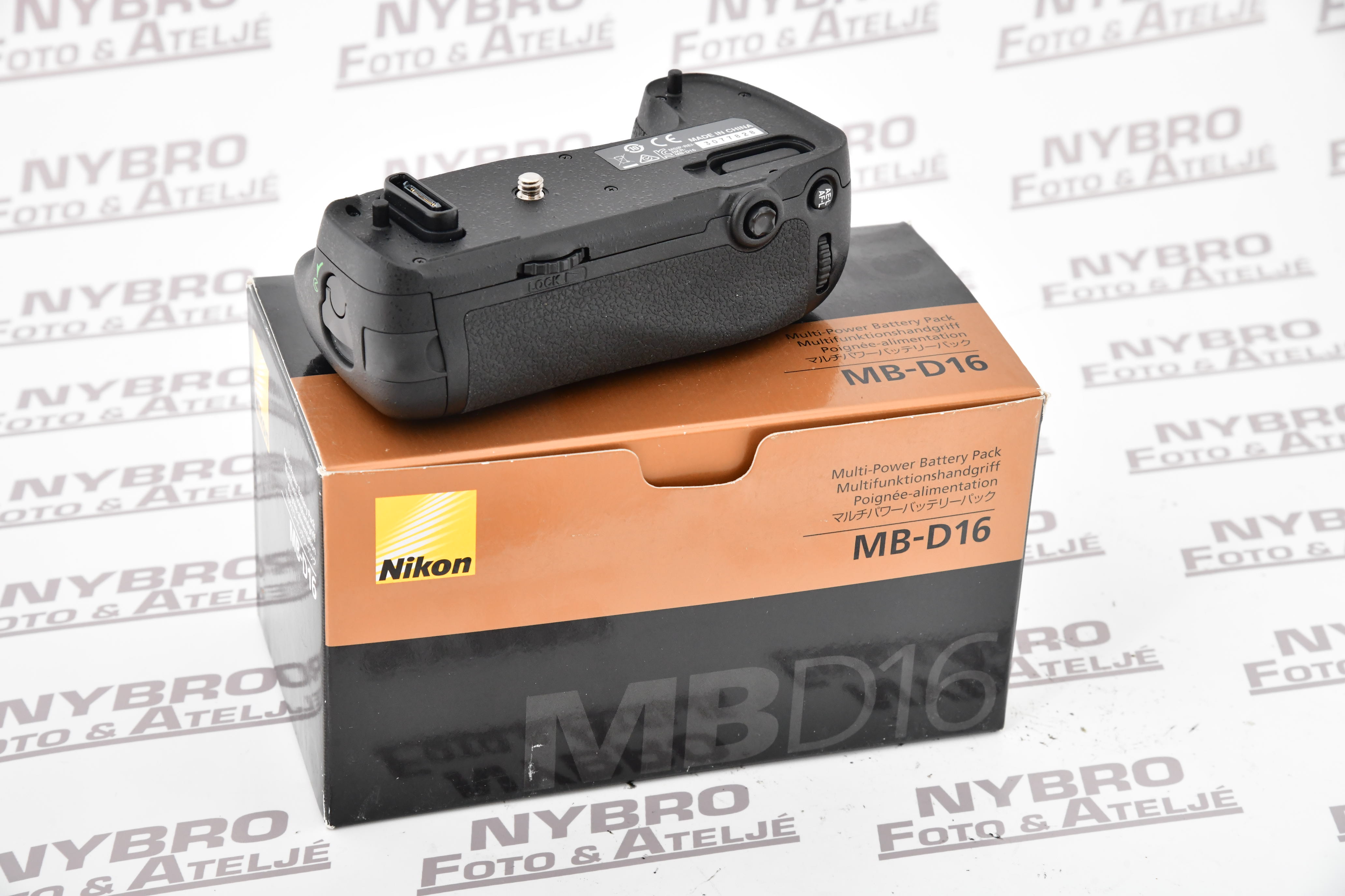 Nikon MB-D16 - 2
