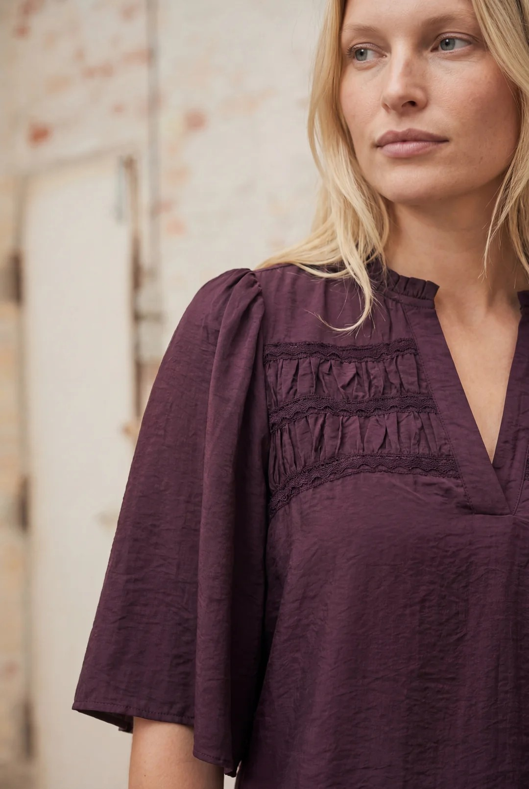 Nova S/S Blouse - Aubergine - Isay 