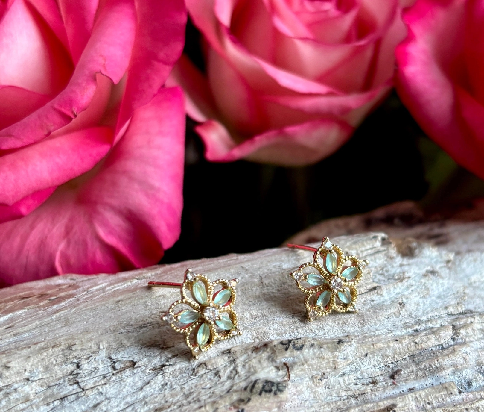 Örhängen "Cubic Zirconia Green Petal Flower"