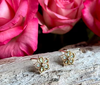 Örhängen "Cubic Zirconia Green Petal Flower"