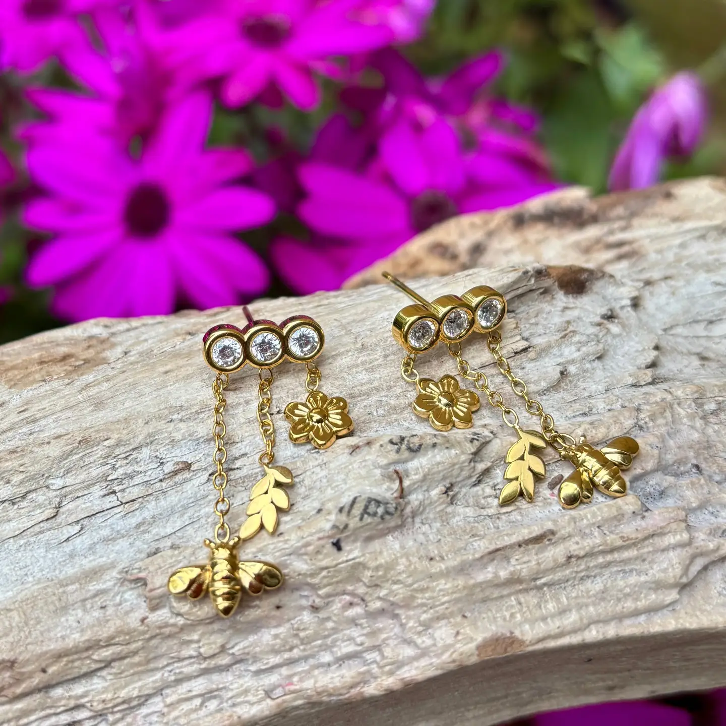 Örhängen "Cubic Zirconia Honeybee Charm" - 2