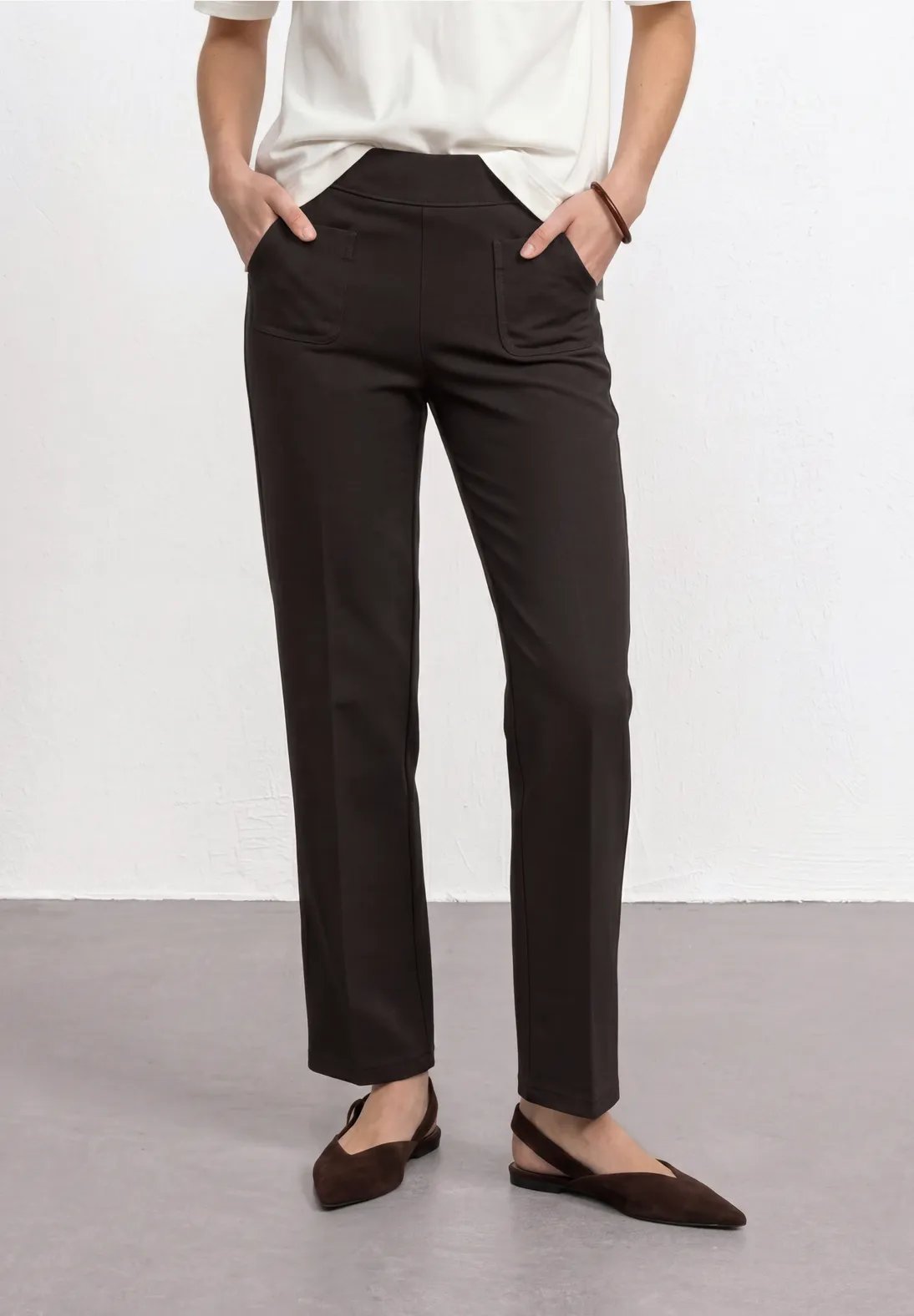 QR Amalia Straight Leg - Black Coffee - Street One