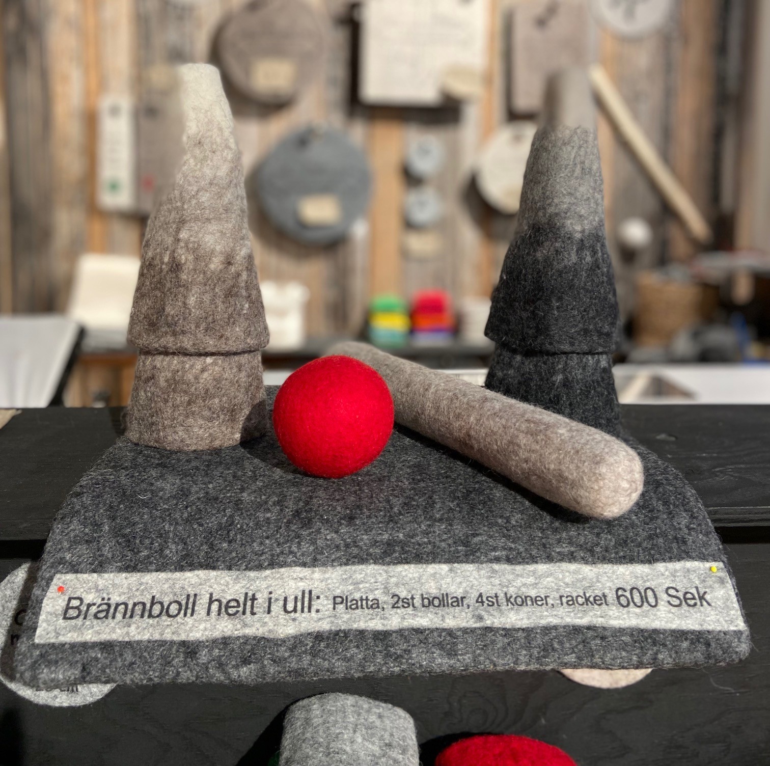 Brännbollspel helt av ull! - 6