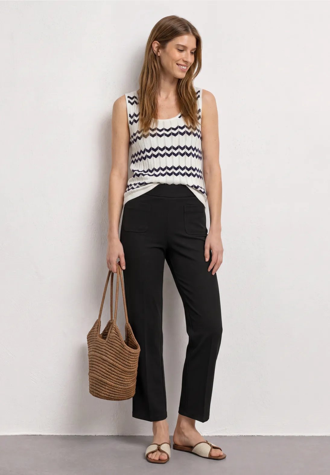 QR Amalia Straight Leg - Black  - Street One