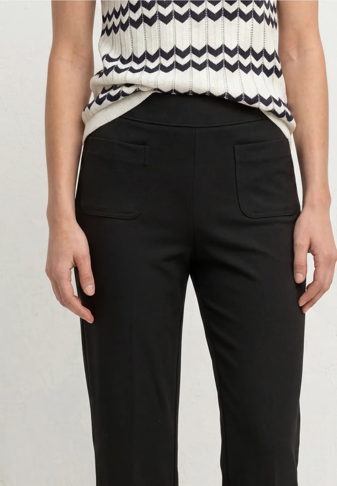 QR Amalia Straight Leg - Black  - Street One - 3
