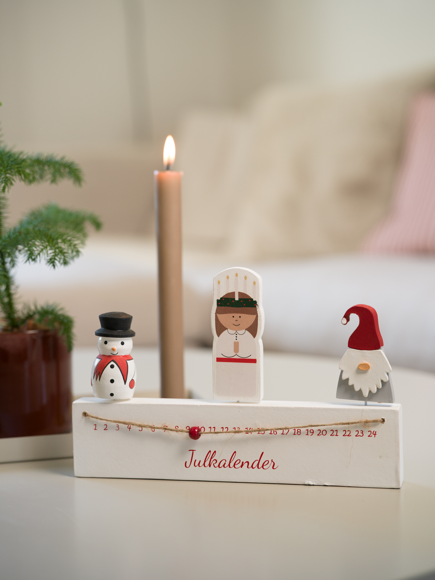 Kalender Julkalender i trä - Jul - 25 cm
