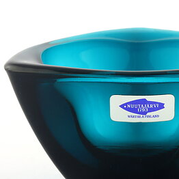 Kaj Franck (Bullseye 1956) Turquoise Triangular Bowl  [Sample Images]