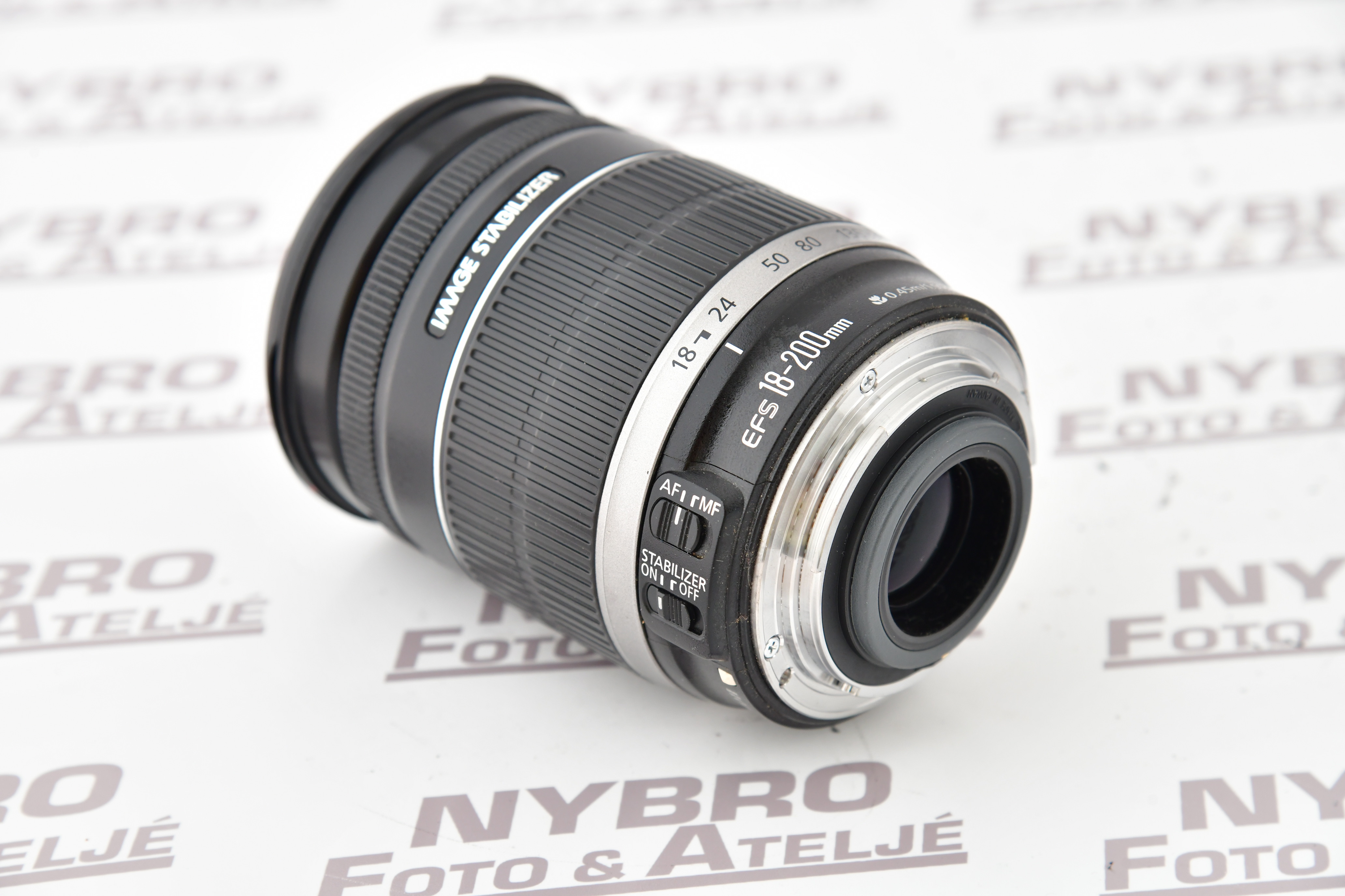 Canon EF-S 18-200/3,5-5,6 IS - 2