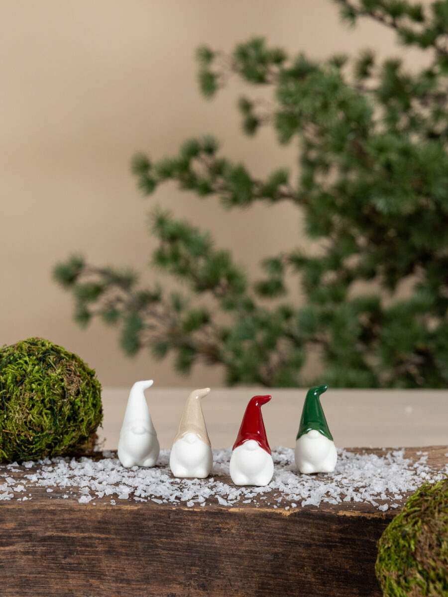 Malte Santa - Christmas Elf - Red 3x3x5 cm - 2