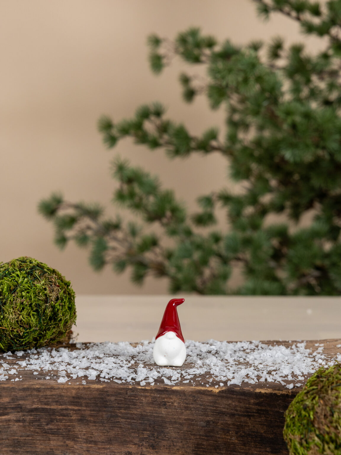 Malte Santa - Christmas Elf - Red 3x3x5 cm