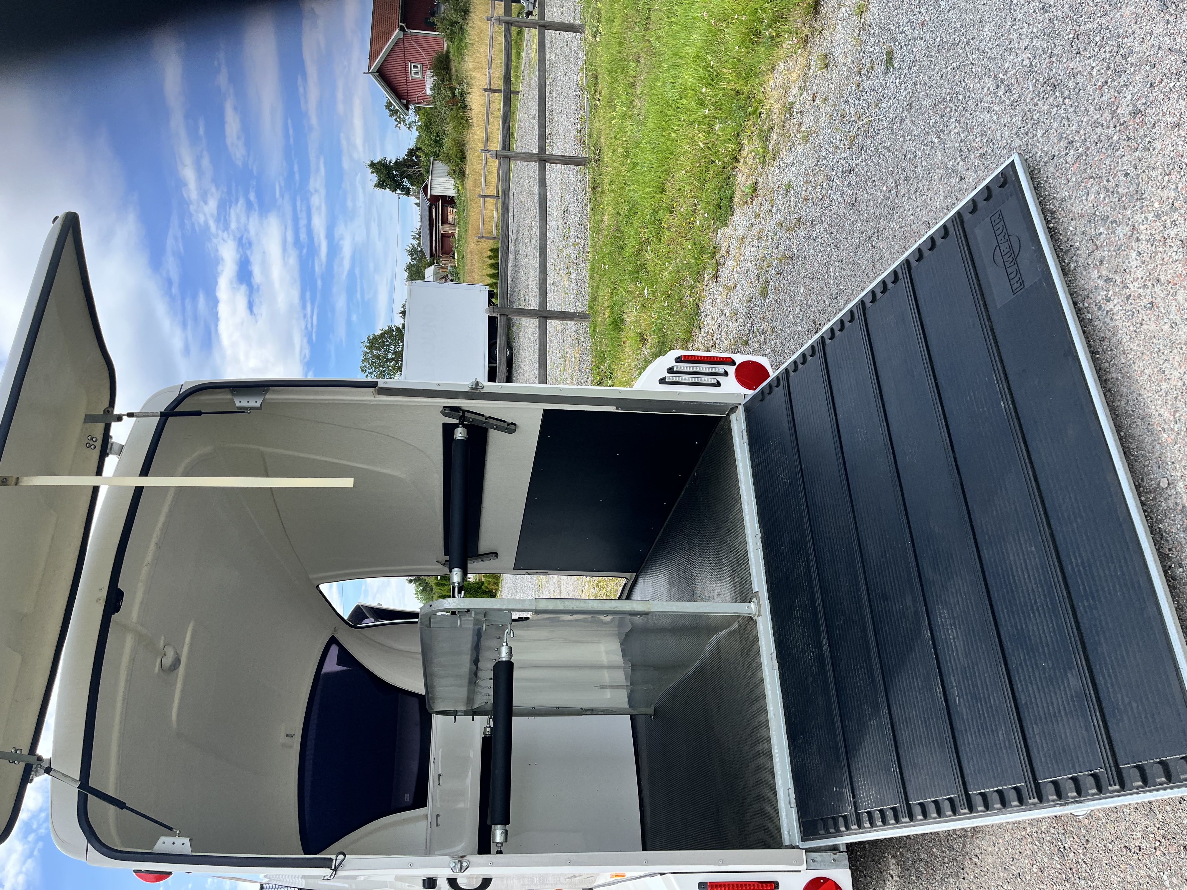 Hästtransport HUMBAUR MAXIMUS II S 2022 (PRISSÄNKT) (FRI frakt) - 4
