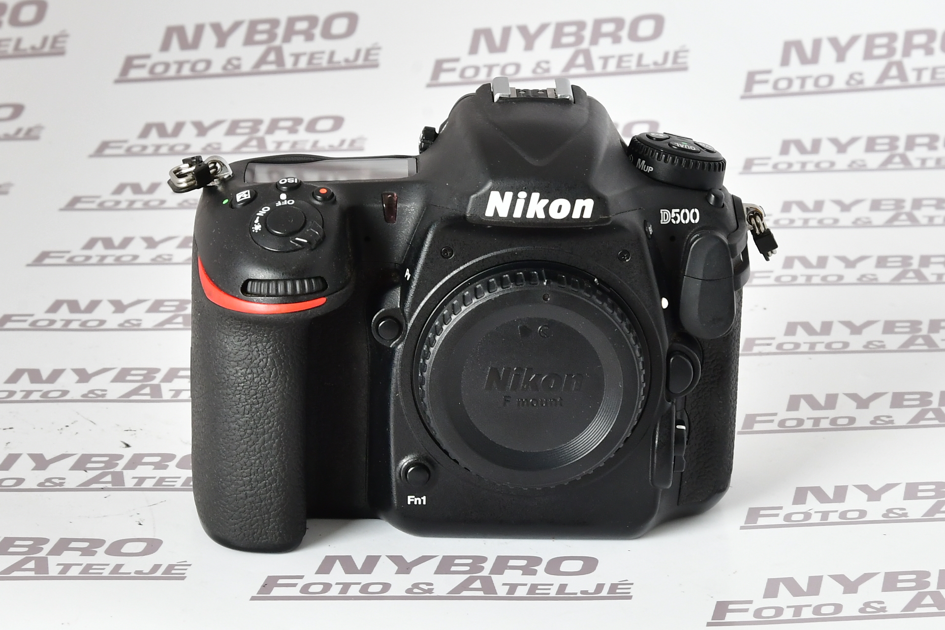 Nikon D500