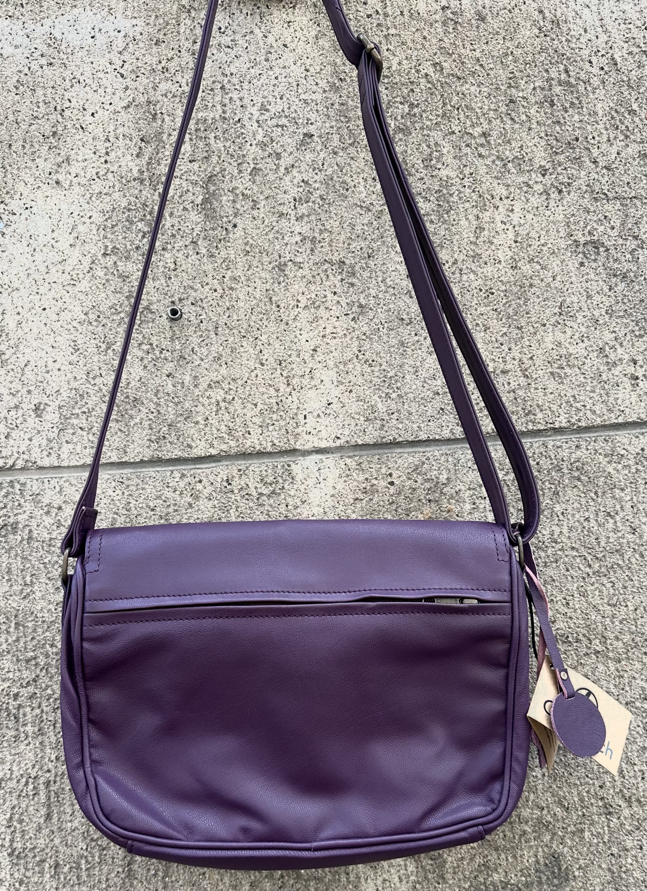 Skinnväskan Denise från Odi Lynch, purple - 2