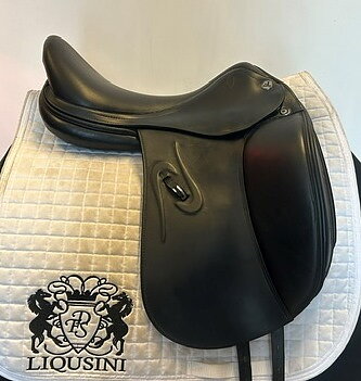 Dressyrsadel Prestige Venus 18"
