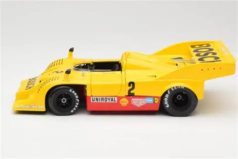 Porsche  917 /10   1973    1:18   Minichamps - 3