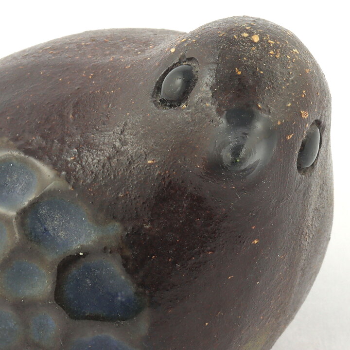 Bengt Wall (1960s) Brown Swelling  Bird  with Relief Decor 6 cm