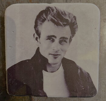 Glasunderlägg – James Dean i Ung Rebell