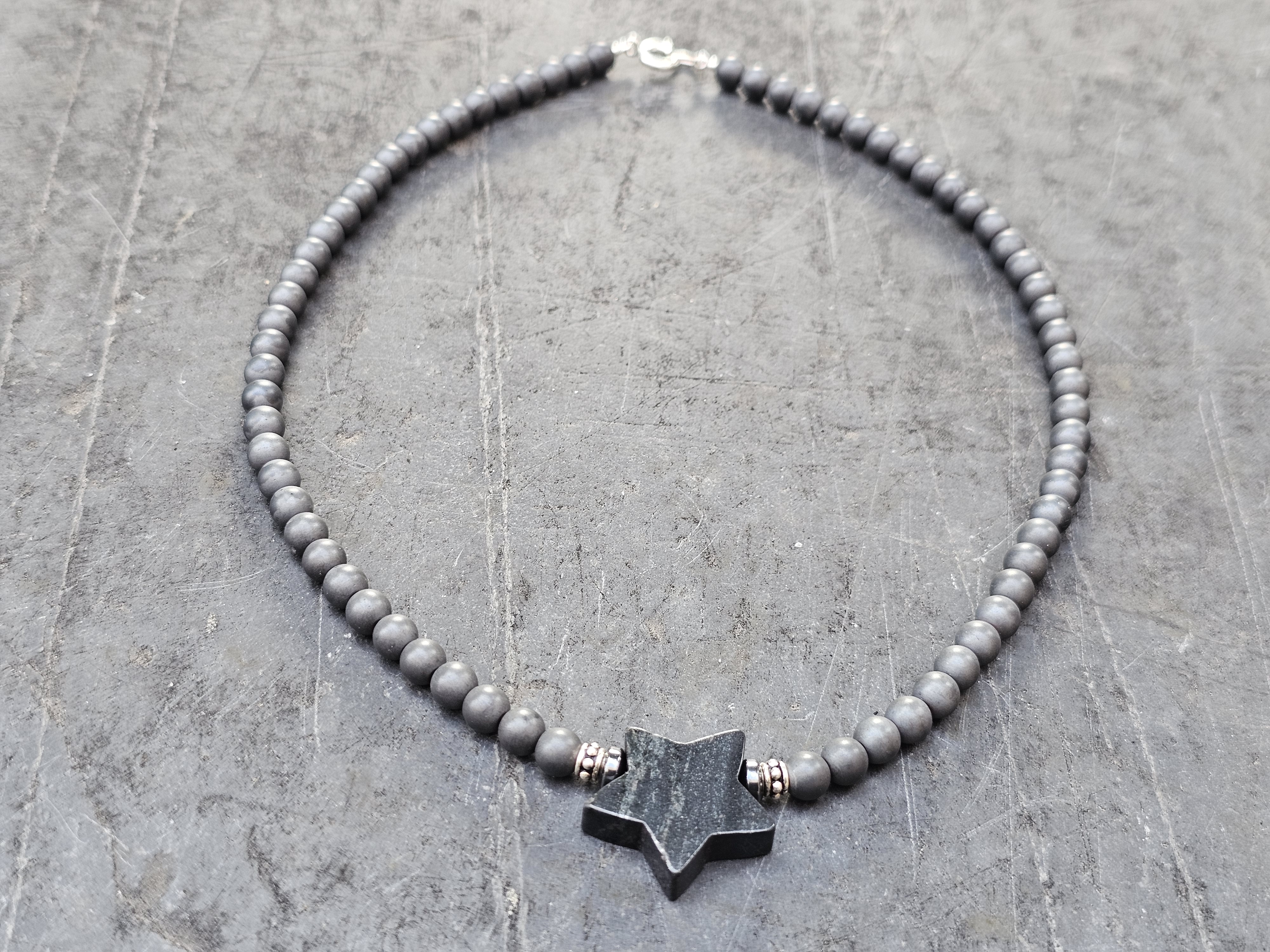 Stjärnhalsband med svensk hematit, ca. 45cm, 925-silver