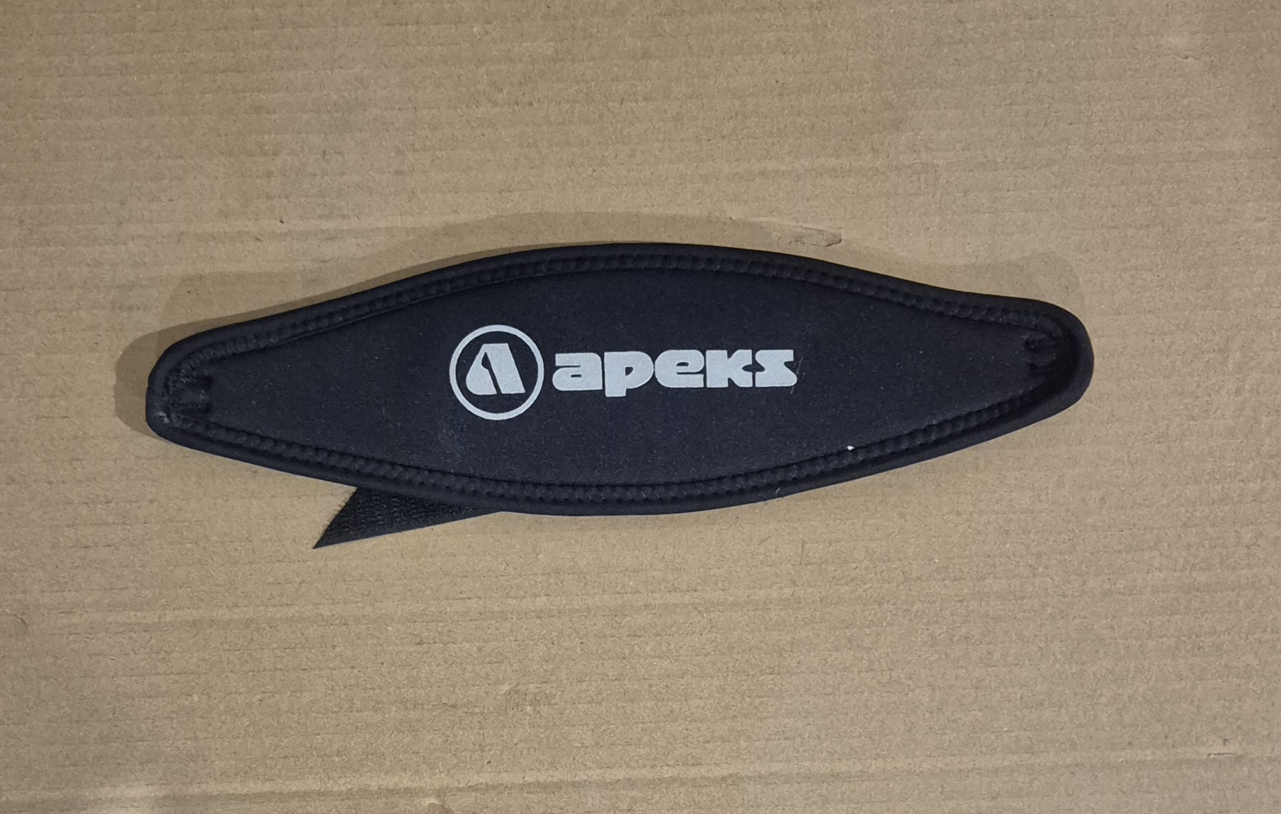 Apeks nackband i neopren *NY*