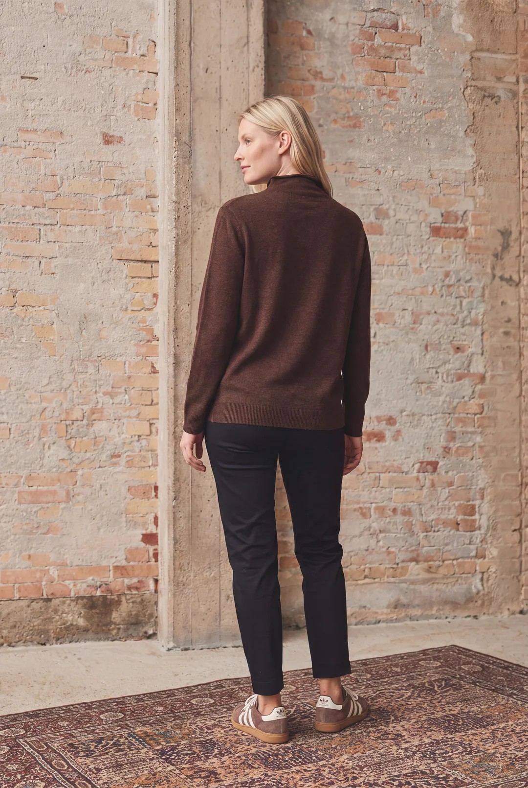 Frigga A-shape Pullover - Dark Brown Melange - Isay - 3