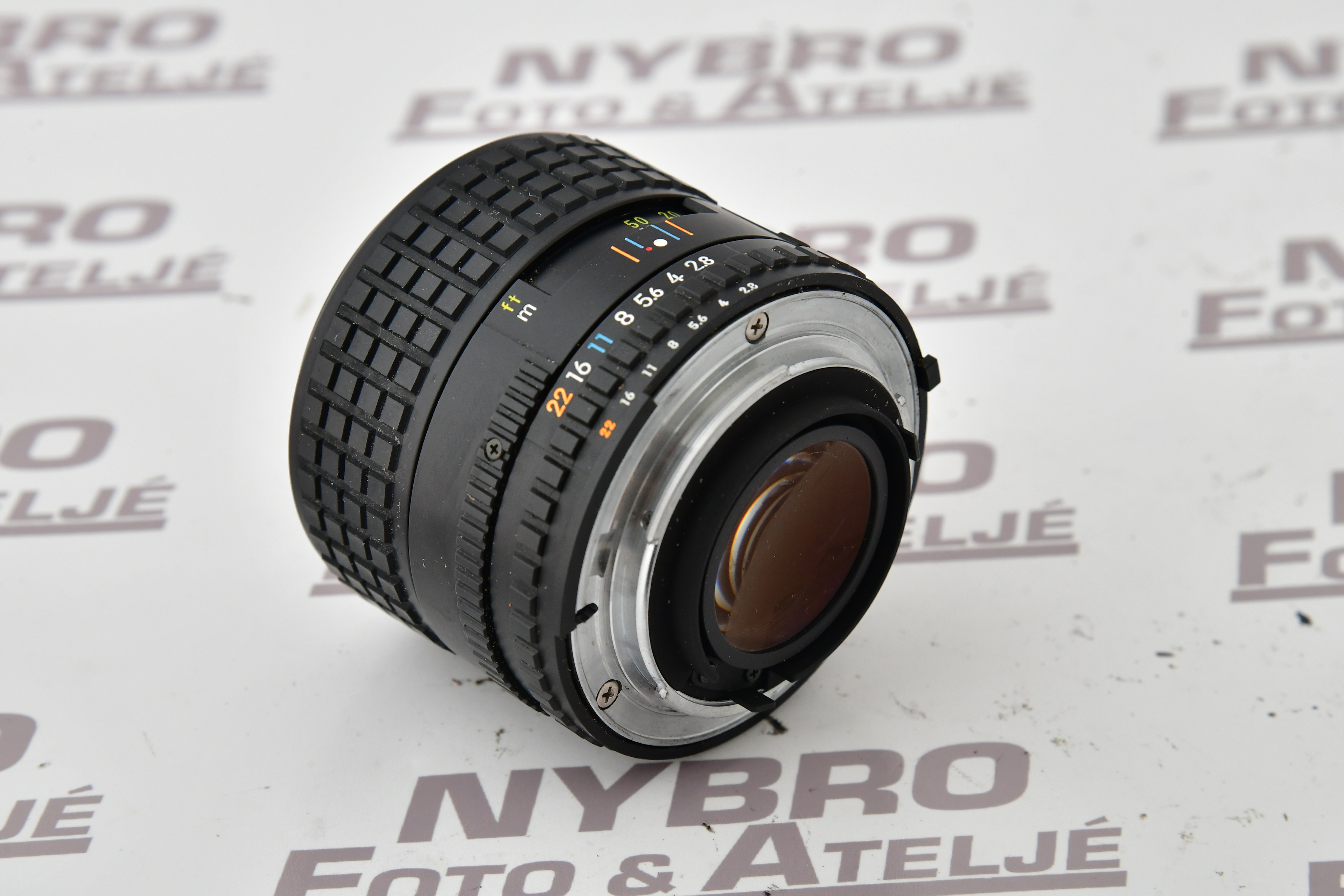 Nikon 100 / 2,8 E - 2