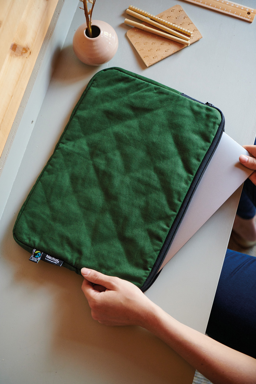 Dataväska 15" - Neutral - Fairtrade & EKO GOTS - Bottle Green