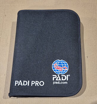 PADI PRO Loggbokspärm *NY*