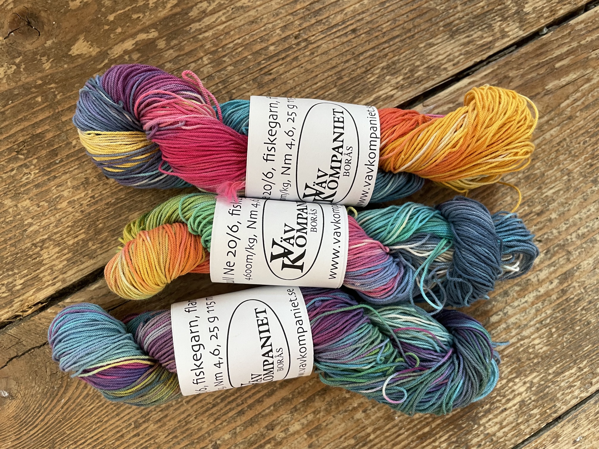 Finer spacedyed cotton yarn for making shoe strings