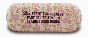 Pulteney Press : Beauty and the Beast "She spent the Greatest Part of Her Time in Reading Good Books"   - Glasögonfodral med matchande putsduk