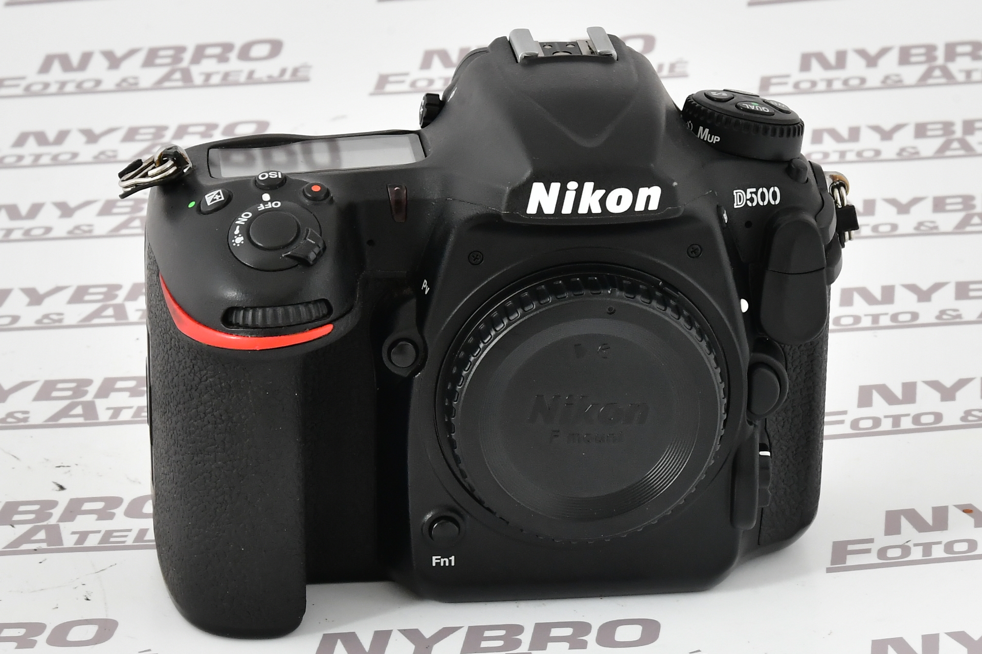 Nikon D500