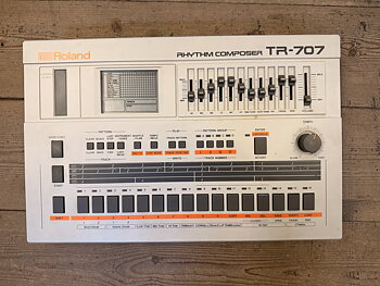 Roland TR-707, beg 