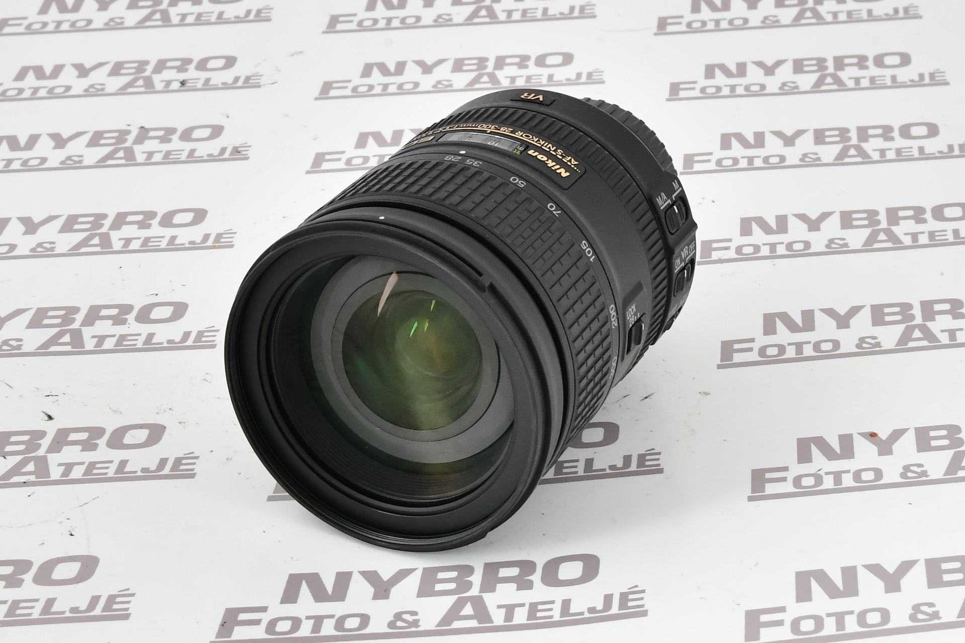 Nikon Nikkor AF-S 28-300/3,5-5,6 G ED VR