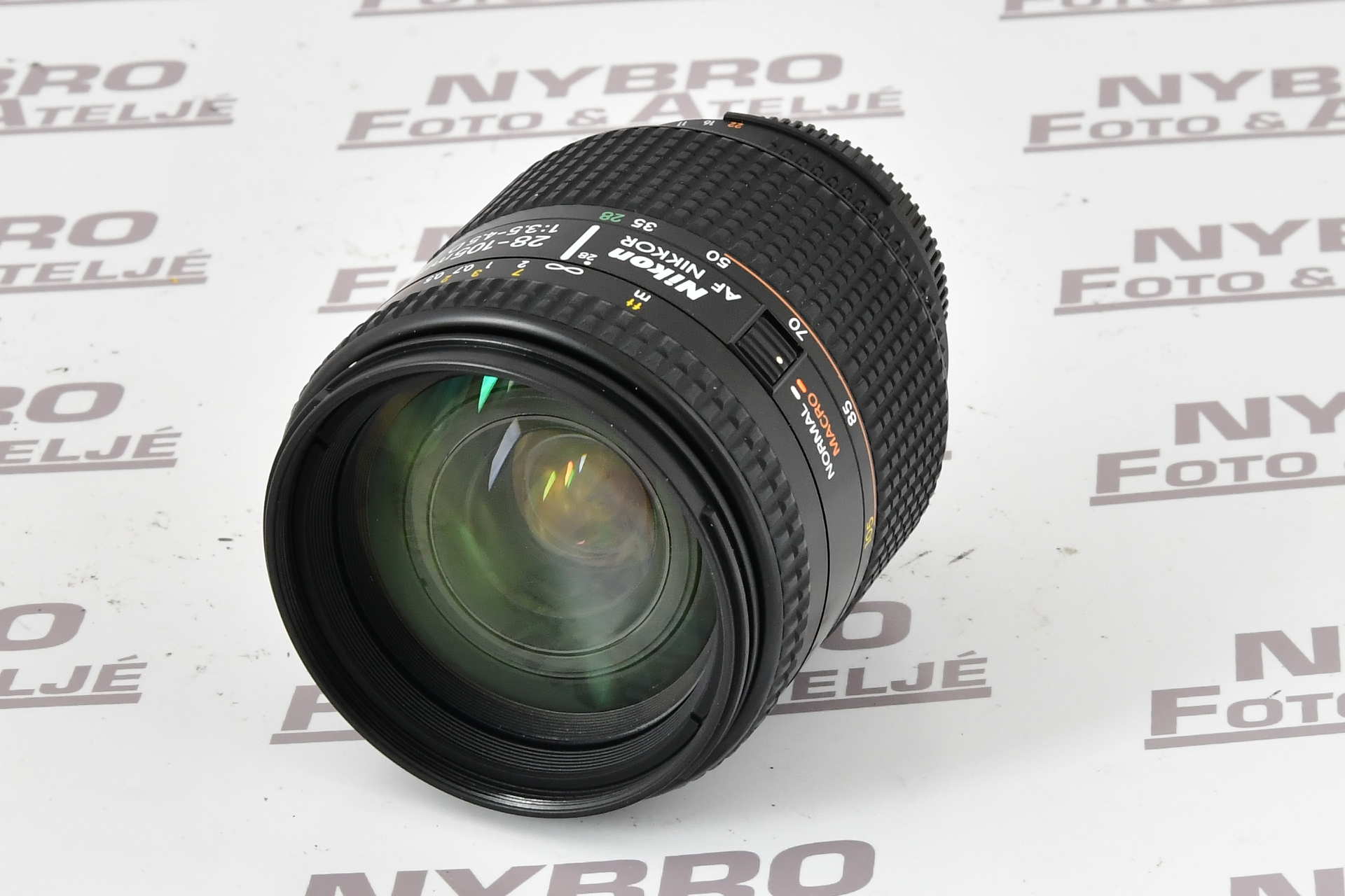 Nikon AF Nikkor 28-105/3.5-4.5D Macro