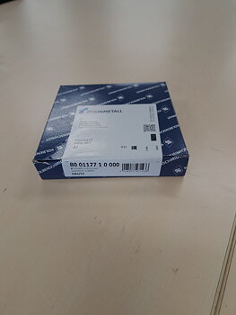Kolvringsats