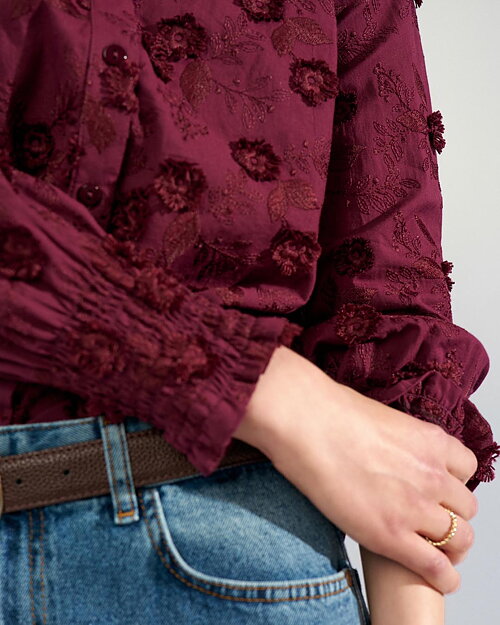 Blus Lenea broderade blommor vinröd - 4
