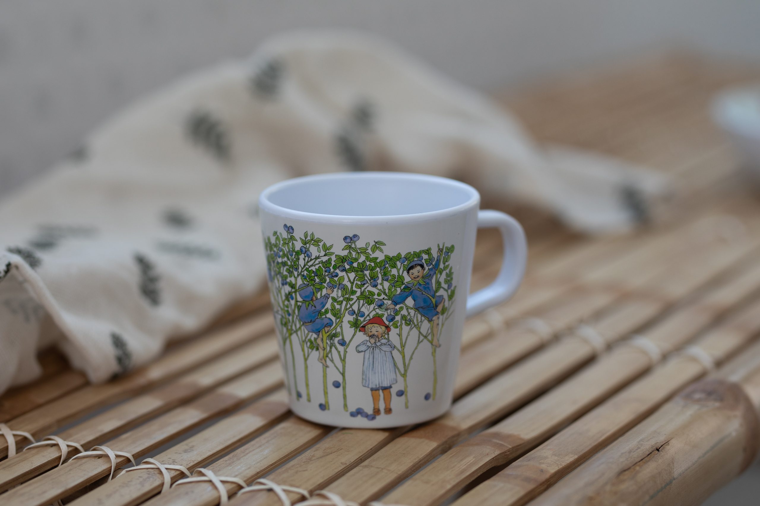 Elsa Beskow Mugg med handtag - Putte i blåbärsskogen - 2