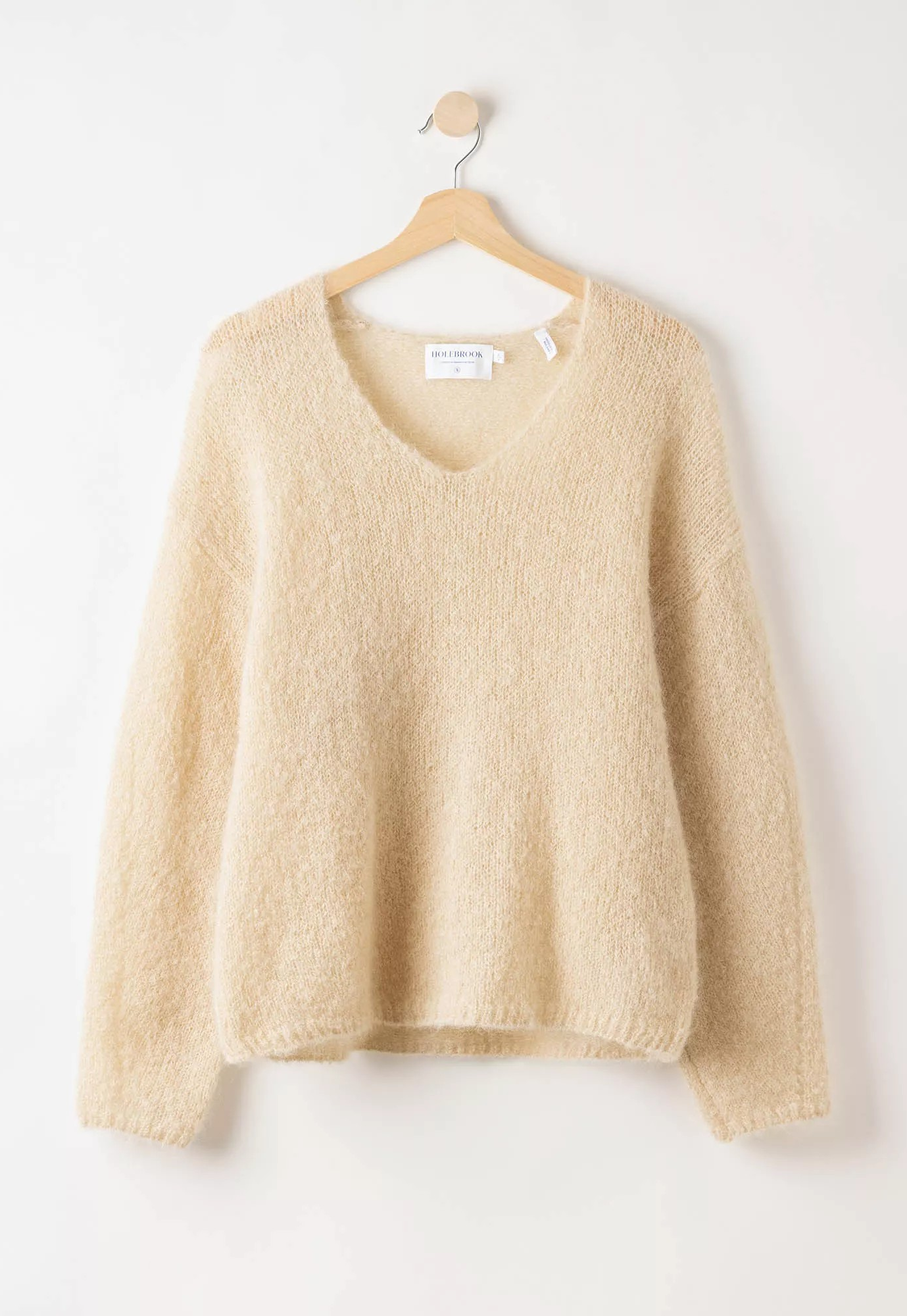Lilian V-neck - Sand - Holebrook - 3