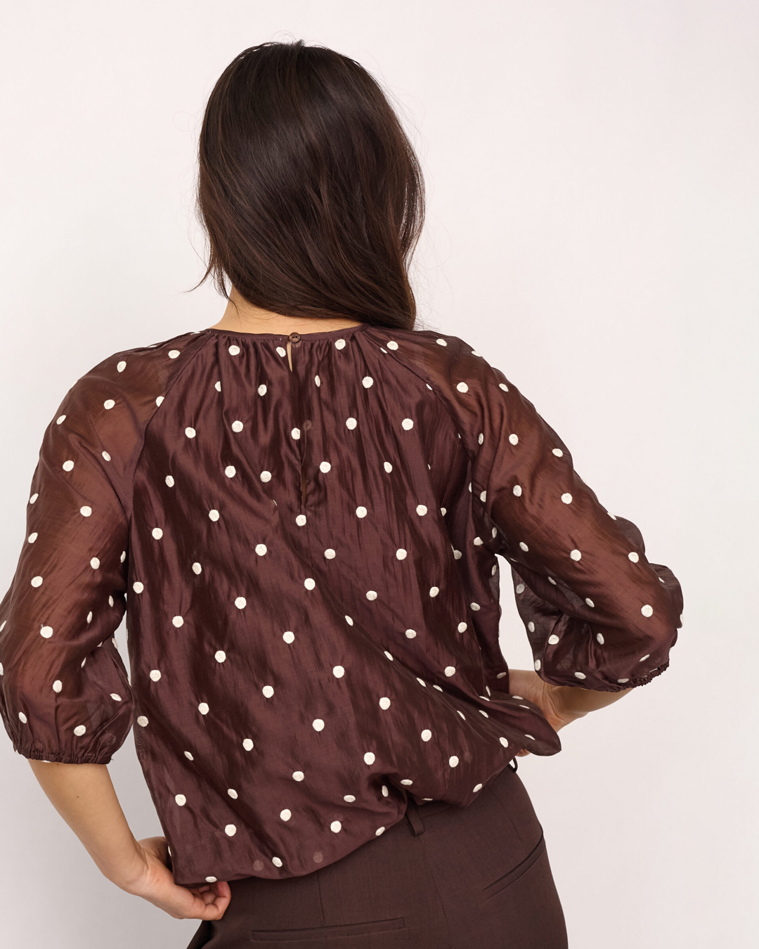 Blus Dita resår nedtill prickig brun/vit - 2
