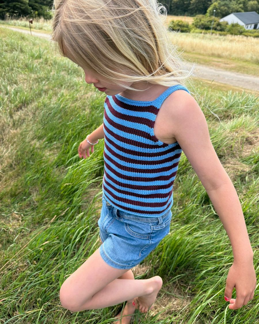 PetiteKnit Emmy Top junior (1-12 år) (20 m st 3,5)