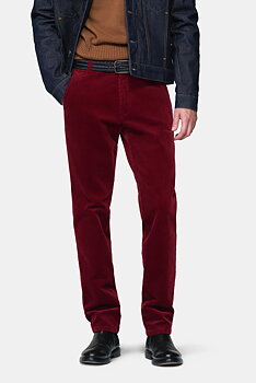 Röda (red) chinos i exklusiv bredspårig manchester (Cord) och modern passform (Meyer / Bonn)
